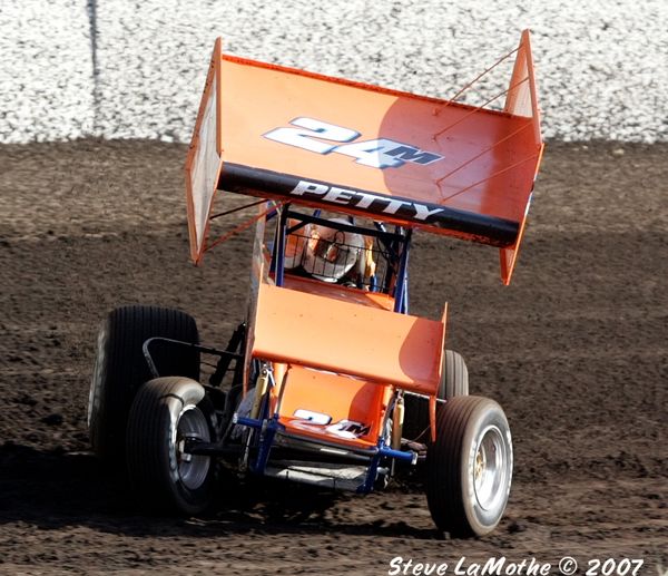 Petty Leaning'er in to turn 2 at Calistoga