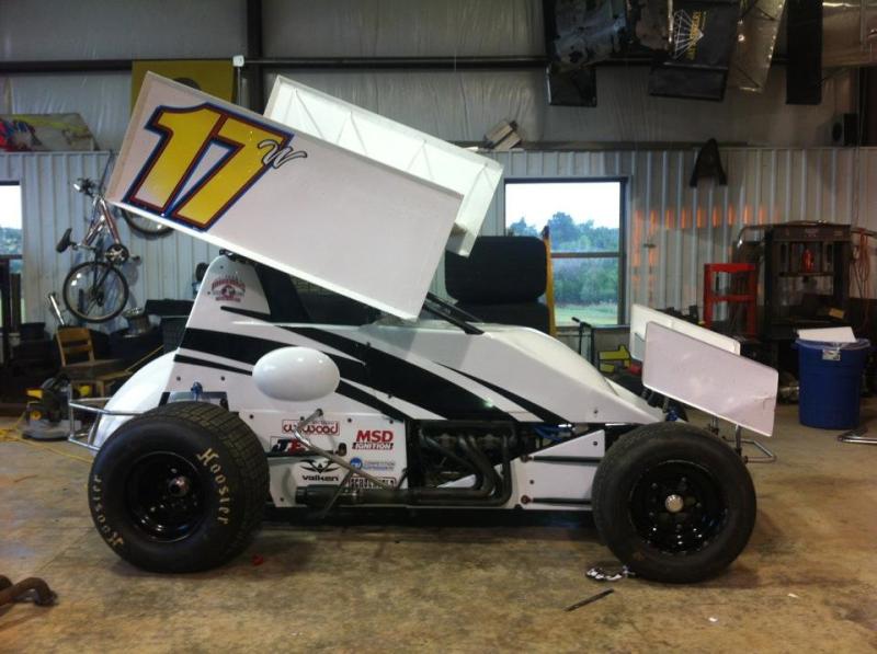 SOMEBODY GOT A NEW SPRINT CAR AND ITS HITTING THE TRACK THIS